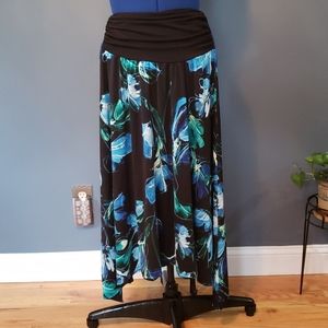 APT 9 Maxiskirt - size xl